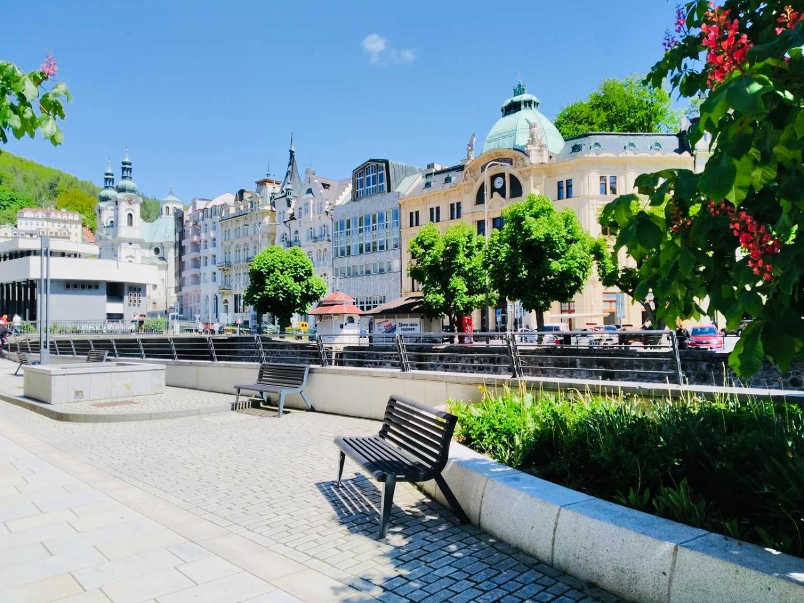 Romanceart Apartments Karlovy Vary Exterior photo